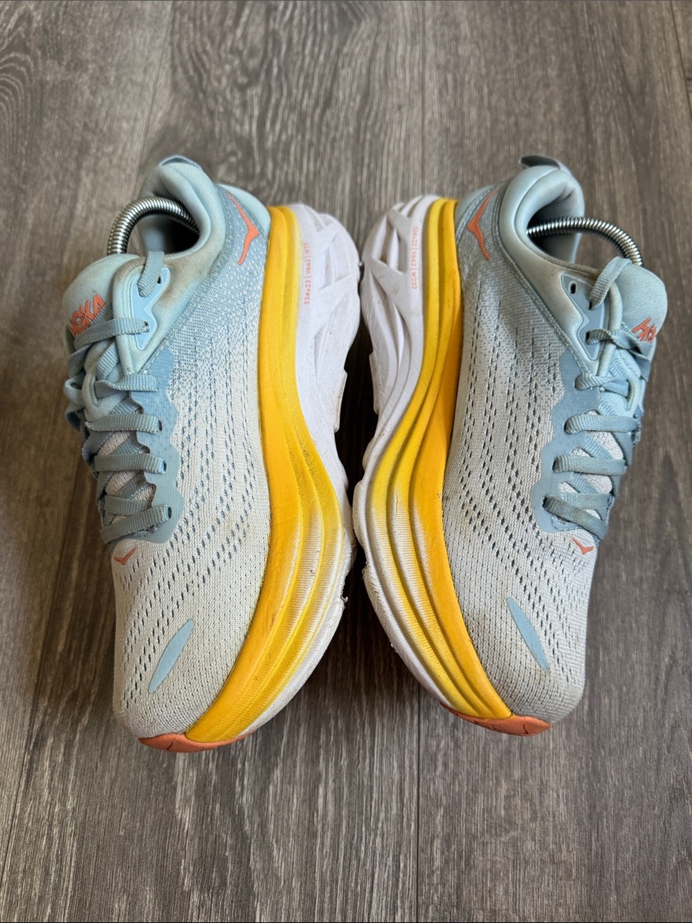 Hoka Bondi 8 Women's Pale Blue & Yellow Cushioned Running Shoes with Coral Logo - Picture 4 of 10